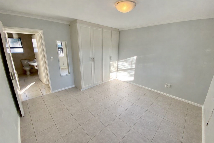 2 Bedroom Property for Sale in Heritage Park Western Cape